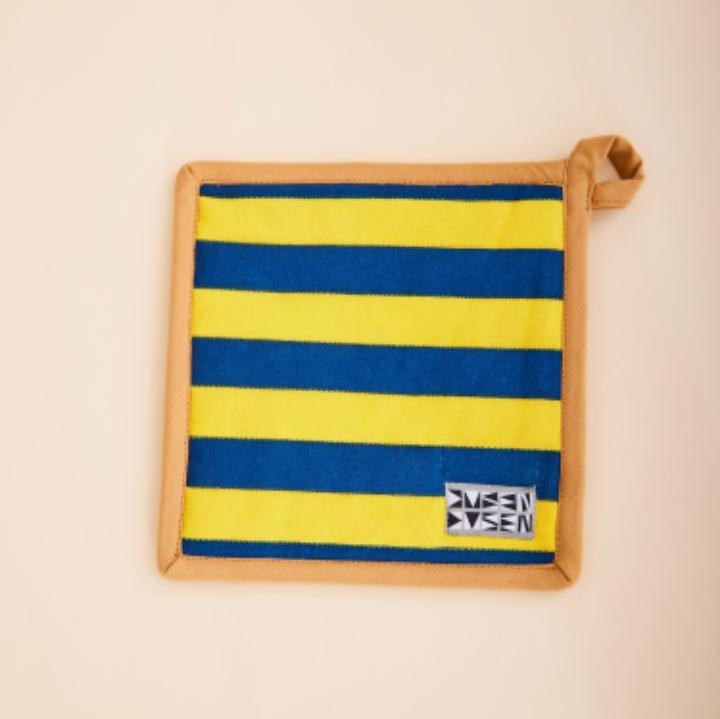 Pocket Pot Holder in Stripe